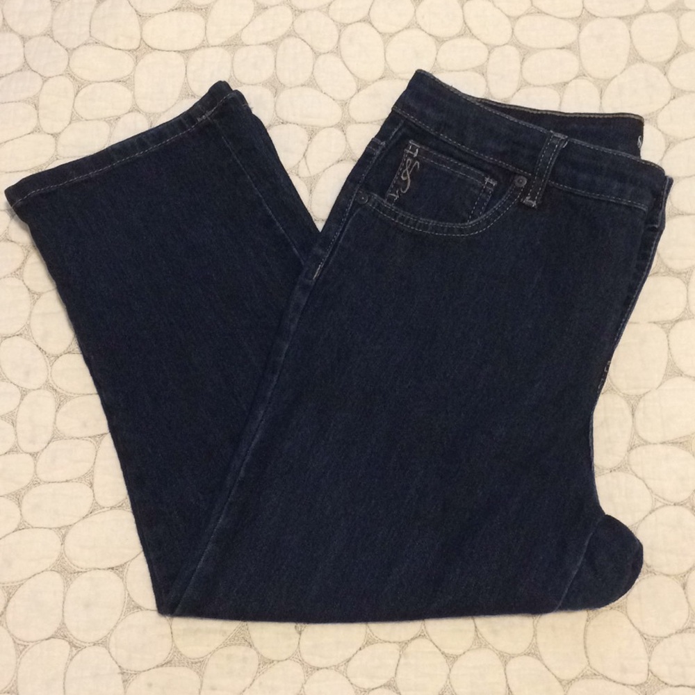 Style & Co size 10 petite dark blue Capri jeans